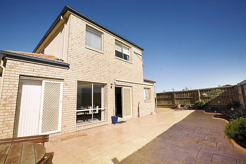 A HOME WITH EVERYTHING ONE COULD WISH FOR Picture 2