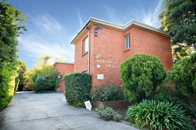 Low maintenance living, tucked away in a superb location Picture Low maintenance living, tucked away in a superb location Picture