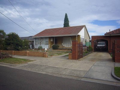 DEVEOPMENT SITE WITH PLANS & PERMITS APPROVED FOR 3 TOWNHOUSES Picture DEVEOPMENT SITE WITH PLANS & PERMITS APPROVED FOR 3 TOWNHOUSES Picture