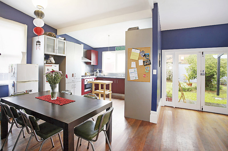 ATTRACTIVELY UPDATED CITY EDGE CLASSIC Picture 2