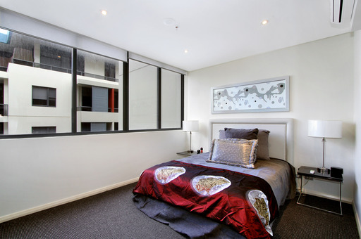 Price Reduced! - Spacious as new split level apartment in convenient location. Picture