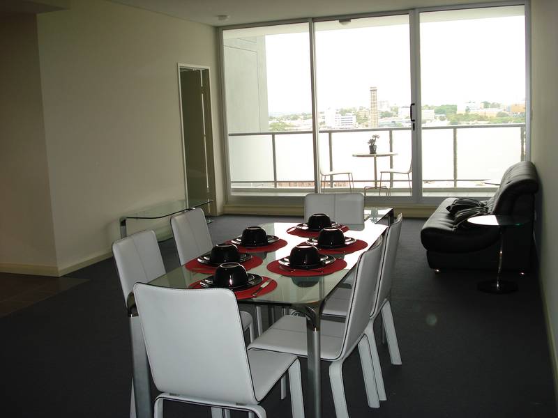 Deposit Taken! - 3 Bedroom Apartment with Tandem Carspace! Picture 2