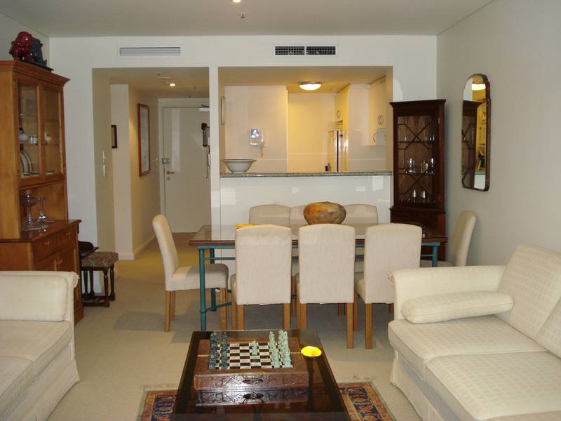 Furnished one bedroom with parking in popular location Picture 2