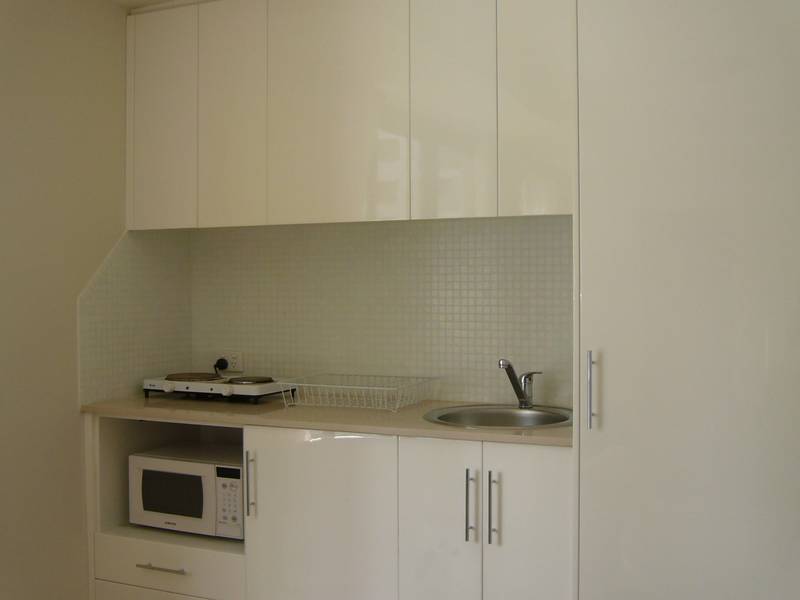 DEPOSIT TAKEN - Fully Furnished Hotel Style Studio! Picture 3