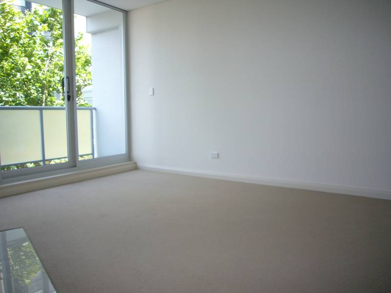 DEPOSIT TAKEN - Near New 1 Br Apt. - Super Convenient Location! Picture