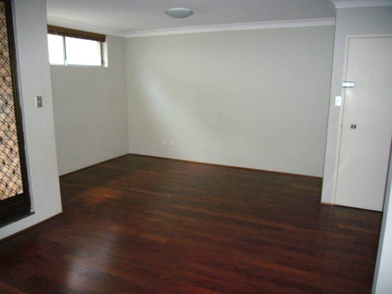 Under Contract - Split Level Unit in Convenient Location. Picture 2