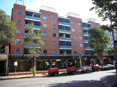 Modern Studio Apt. located in the heart of Surry Hills Picture