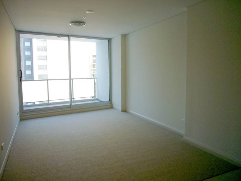 DEPOSIT TAKEN - Modern 2 Bedrooms Apartment + Security Carspace! Picture 3