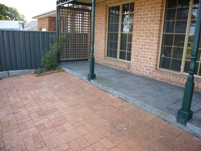 DEPOSIT TAKEN - Large 2 storey 4 br + study family home Picture 2