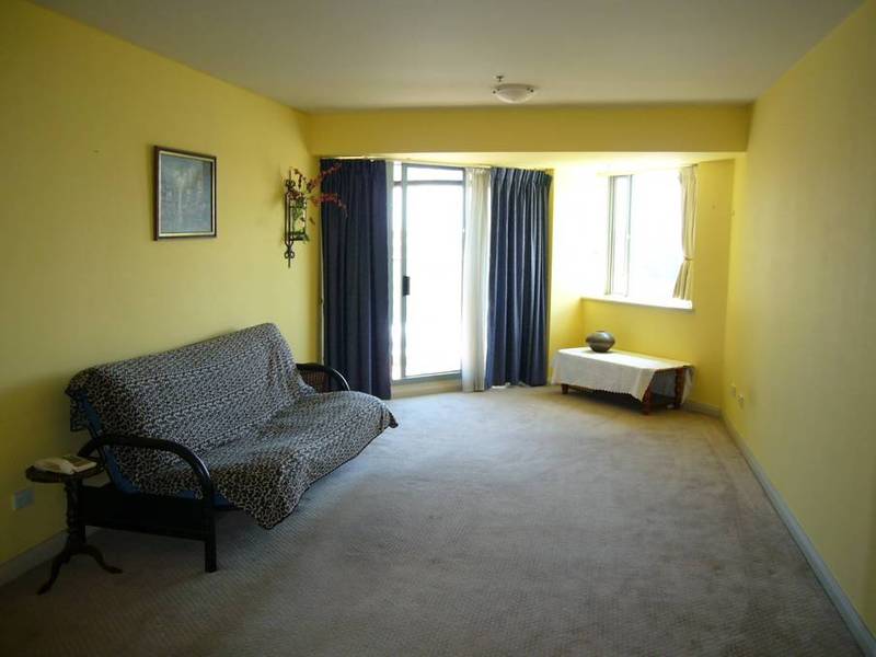 Bargain - Partly furnished 1 br apt in 