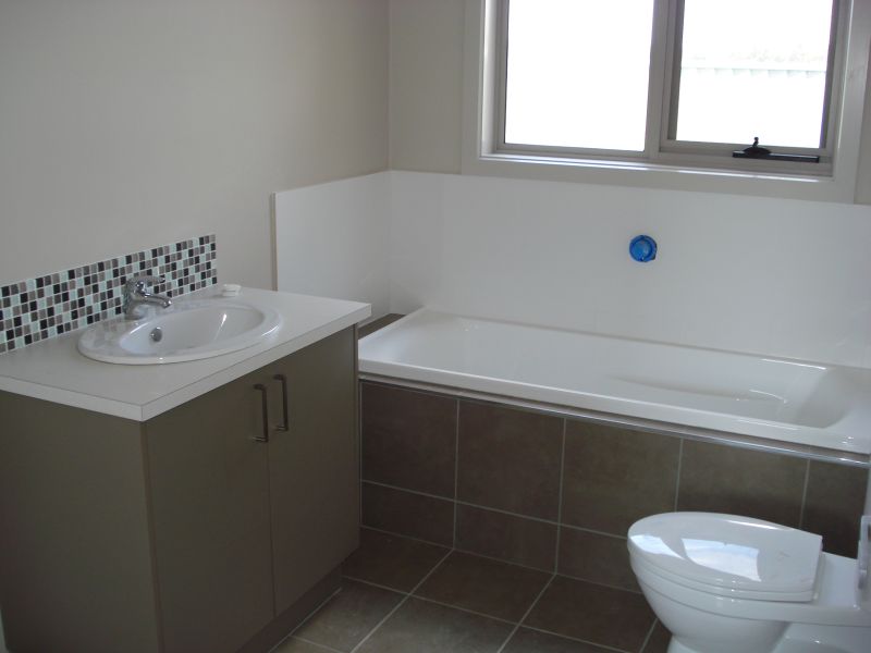 Great Opportunity for Investors, Retirees or First Home Owners - Pontential $29,000 worth of first home owners grants Picture 3