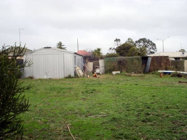 Located in Cardigan Village - Private Building Block In Established Estate Picture 2