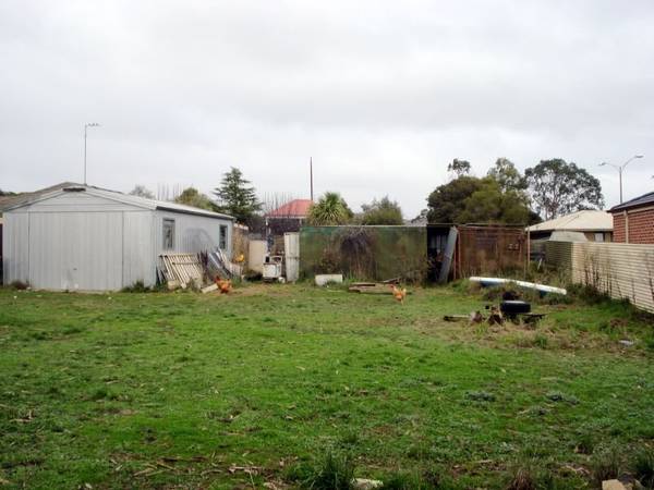 Located in Cardigan Village - Private Building Block In Established Estate Picture 1