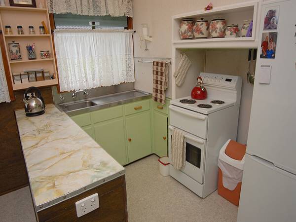 Low Maintenance with Large Garage / Workshop Picture