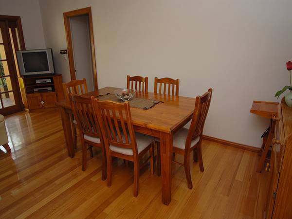 Renovated Heritage Home within Walking Distance to Lake Wendouree Picture