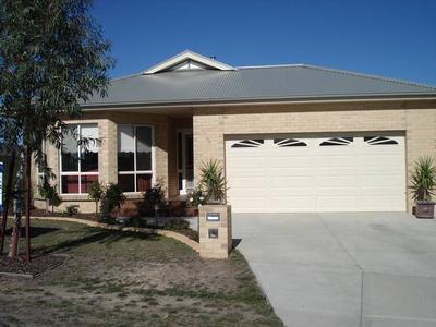 Parklands and Walking Tracks Nearby Picture Parklands and Walking Tracks Nearby Picture