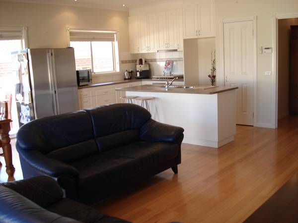 Parklands and Walking Tracks Nearby Picture 3