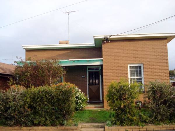 Central Three Bedroom Home Picture 1