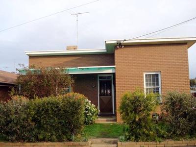 Central Three Bedroom Home Picture Central Three Bedroom Home Picture