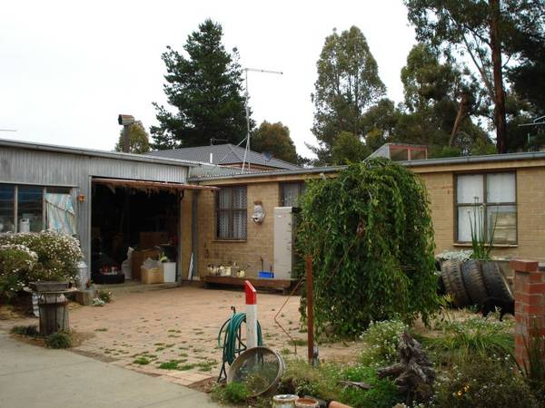 Three Bedroom Home with One Bedroom Granny Flat Picture