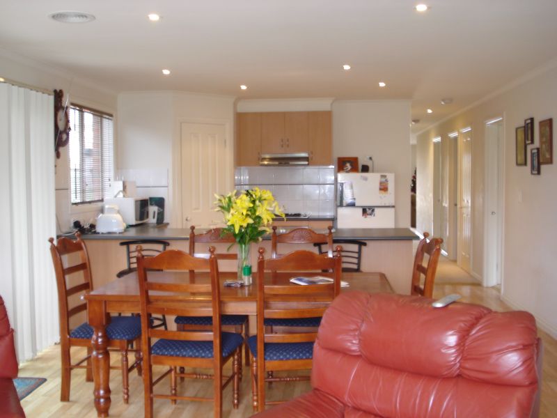 Surprise Package in Lake Gardens Locale Picture 3