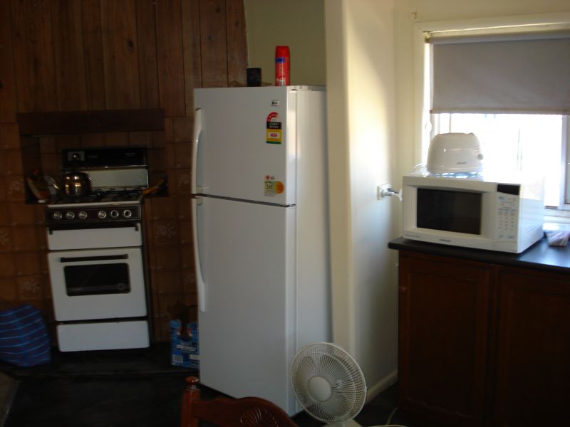 Approx. $50 cheaper per week to own than to rent - bargain buying Picture 2