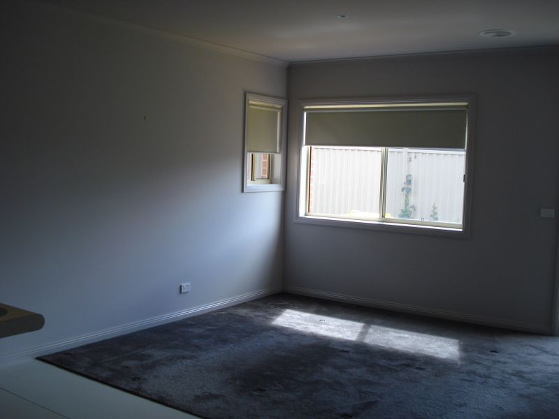 CLOSE TO GRAMMAR SCHOOL AND SHOPS Picture