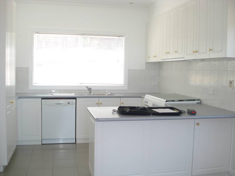 Large Family Home in Buninyong Picture