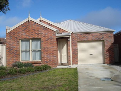 Modern Low Maintenance Home Close to Lake Esmond Picture