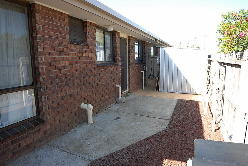 Cheap Entry Level Home Picture 3