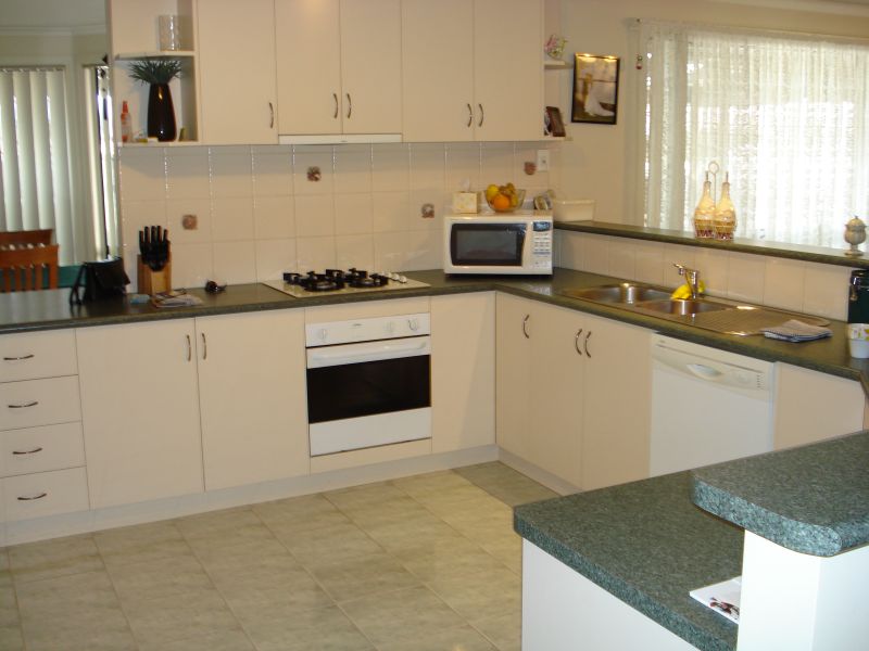 Spacious Family friendly Home Picture 2