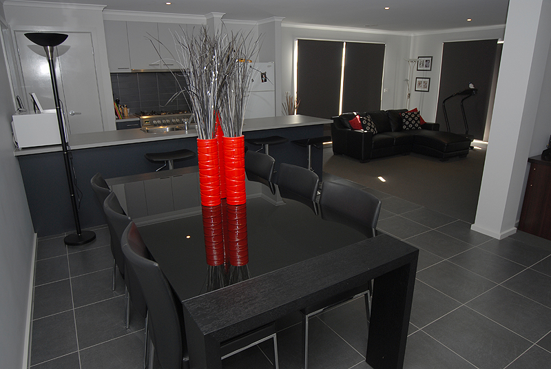 A Contemporary Style 3 or 4 Bedroom Home in Canadian Picture 3