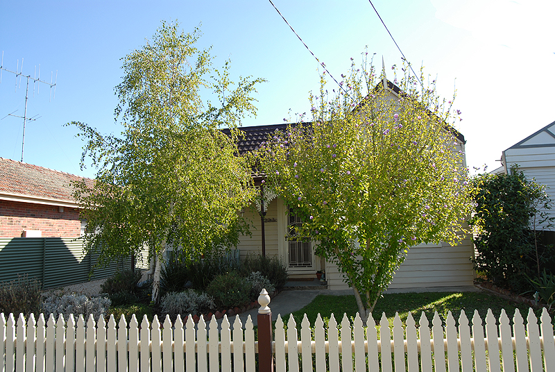 A Home That Has Been Loved for its Style, Comfort and Central Position Picture 2