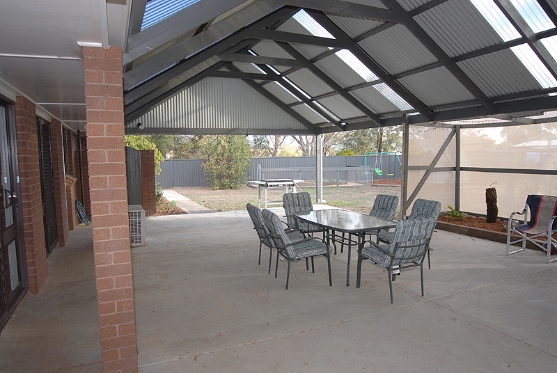 Family Paradise on 1/2 an Acre Picture 2