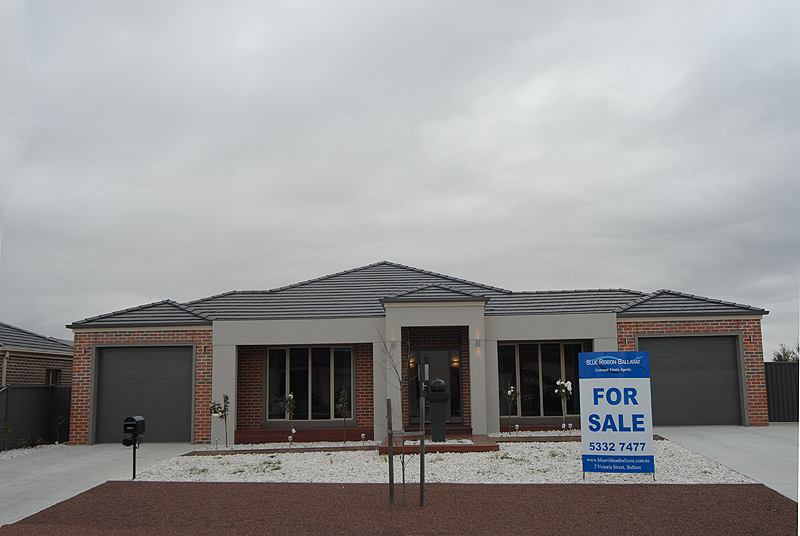 Family Lifestyle with Lots of Room to Move Picture 1