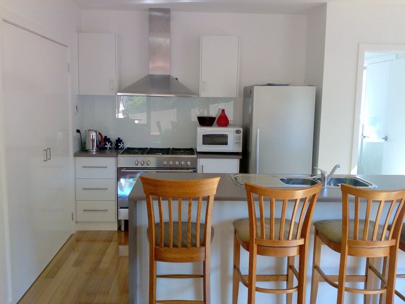 Three Bedroom Modern Home in Buninyong Picture 3