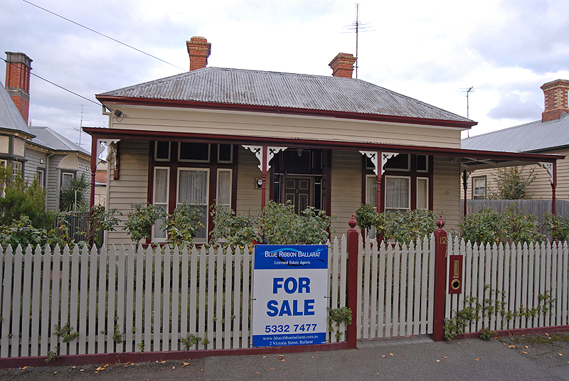 Charming Victorian in Prime Central Location Picture 1