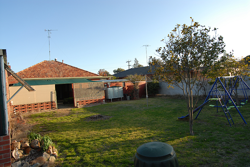 Solid Home on Spacious Allotment Picture 3