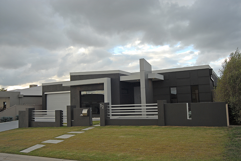 Modern Unique Design - For the Ultimate in Family Lifestyle Picture 1