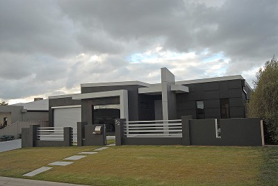 Modern Unique Design - For the Ultimate in Family Lifestyle Picture