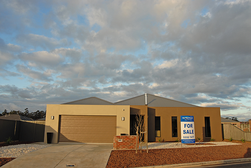 Stunning New Home - Perfect for the Large Family Picture 1