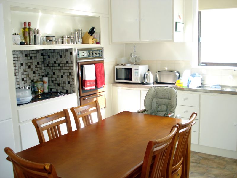 Bright and Clean with Terrific Shedding Picture 3