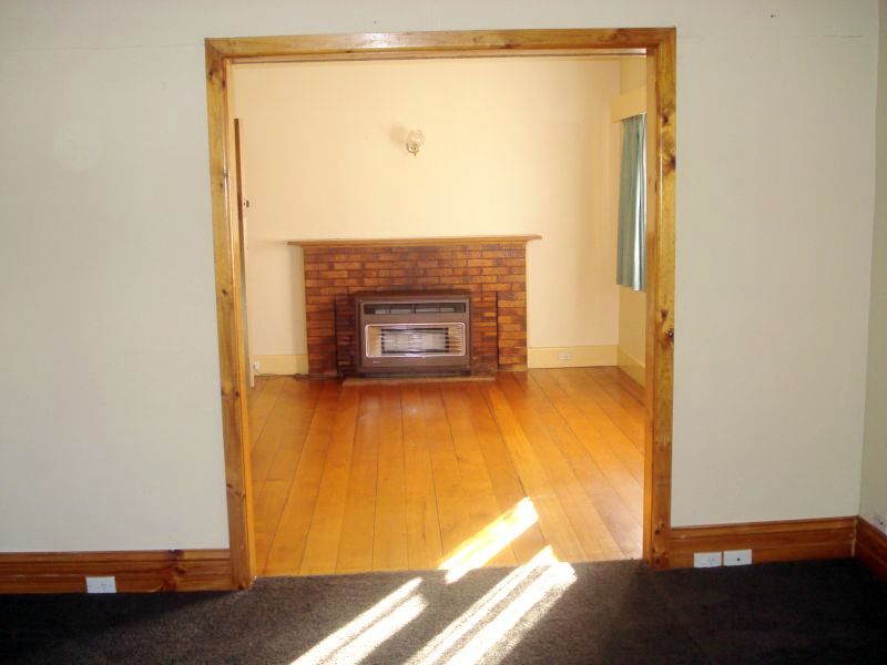 Spacious and Solid Family Home in Convenient Location Picture 3