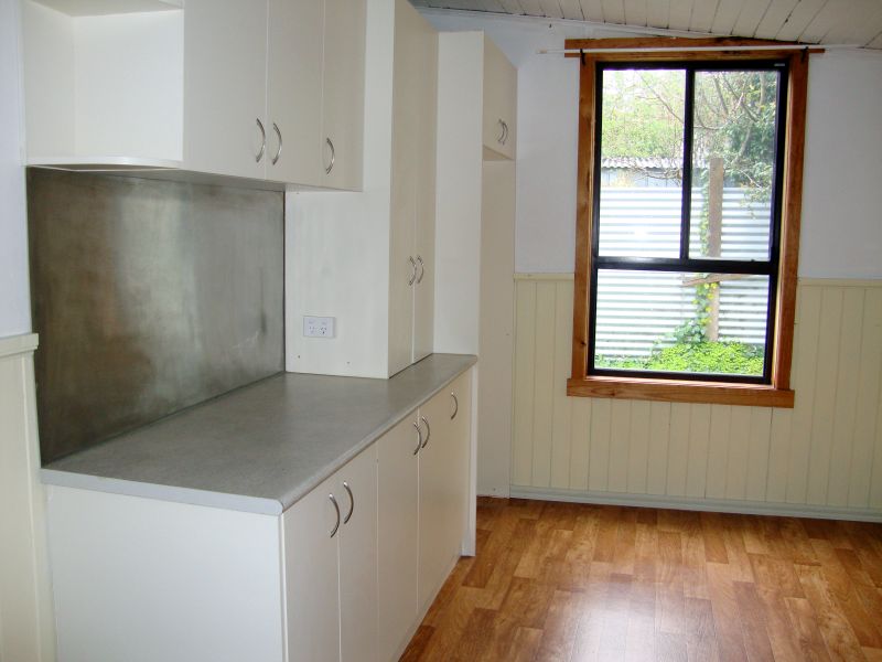 Great First Home Opportunity In Soldiers Hill - Walking Distance to Train Station Picture 3