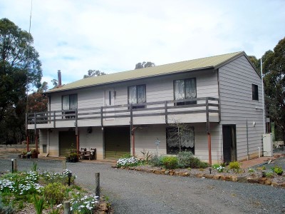 Perfect Escape on 8 Acres(Dereel) Picture