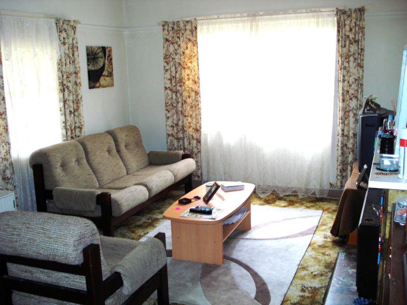 Nice Brick Home - Nice Block - Nice Area Picture 3