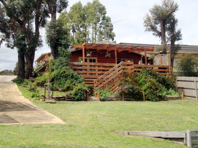 Development Opportunity - Two bedroom Home on 1216m2 Picture 1