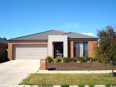 Positive Cash Flow Property - Easy Access to Melbourne Highway Picture