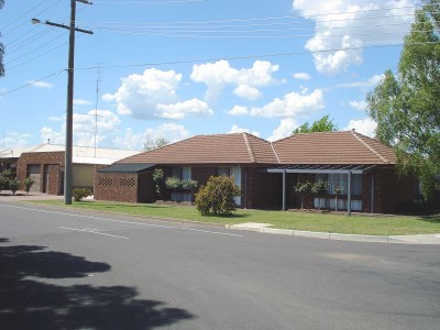 Well Maintained Family Home with Large Four Car Garage Picture Well Maintained Family Home with Large Four Car Garage Picture