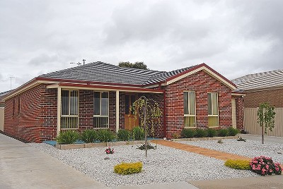 Spaciously Designed Towhouse on Own Title Picture Spaciously Designed Towhouse on Own Title Picture